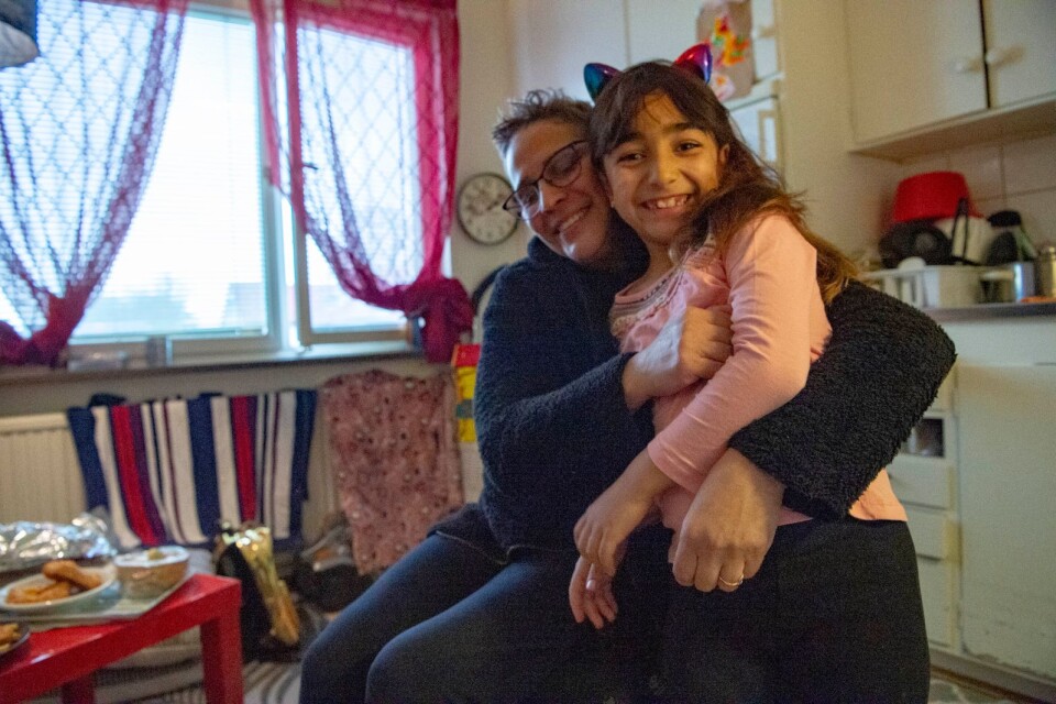 Ritas önskan är att få ett eget rum. Jamila önskar rehabilitering, utbildning och jobb.