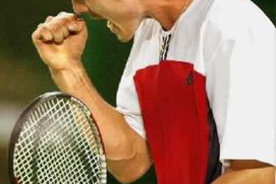 Marit Safin bröt Agassis långa segersvit i Australian Open när han besegrade Andre Agassi i en femsetsrysare efter mer än tre timmars spel. BILD: PRESSENS BILD