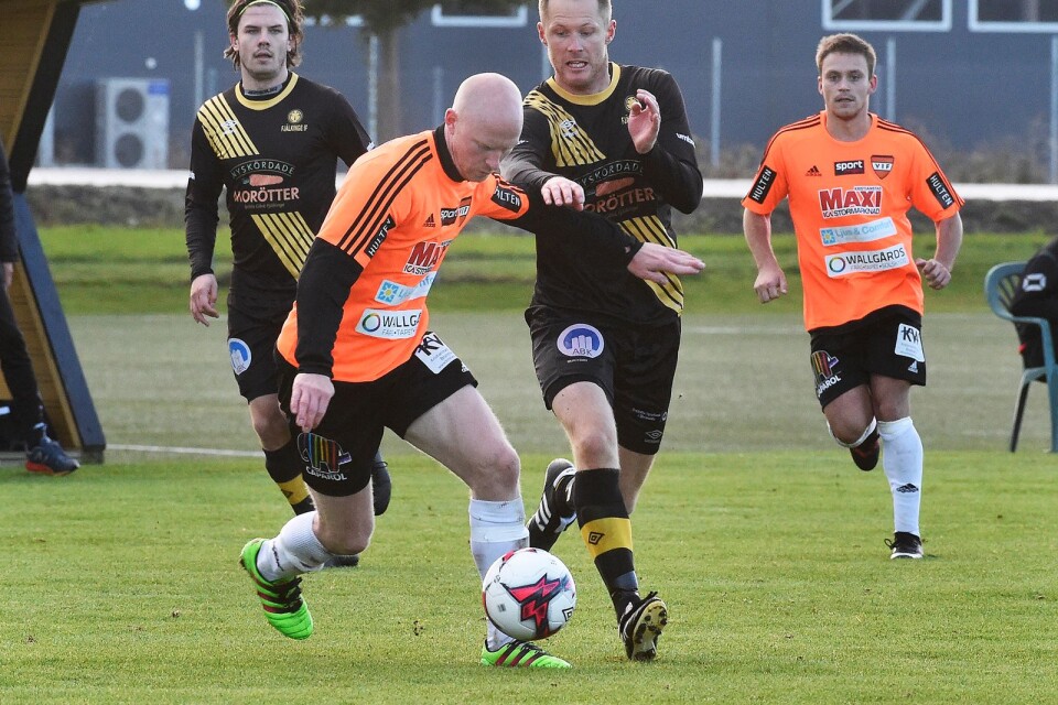 Robin Gunnarsson gjorde två mål på sin gamla klubb när Vanneberga IF vann seriefinalen med tennissiffror.