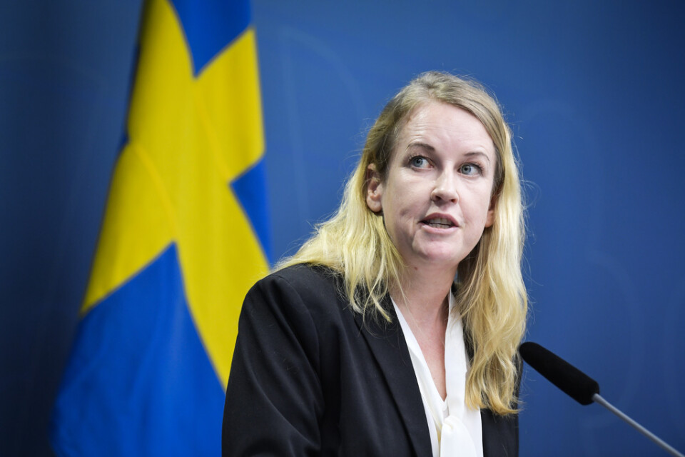 Särskilda utredaren Åsa Kullgren presenterar delbetänkandet "Hälso- och sjukvården i det civila försvaret" som överlämnades till regeringen på torsdagen.
