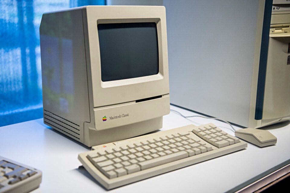 Macintosh Classic (1990-1992).