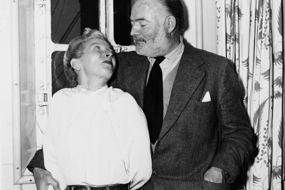 Författaren Ernest Hemingway och hans fru Mary Welsh Hemingway. Arkivbild.