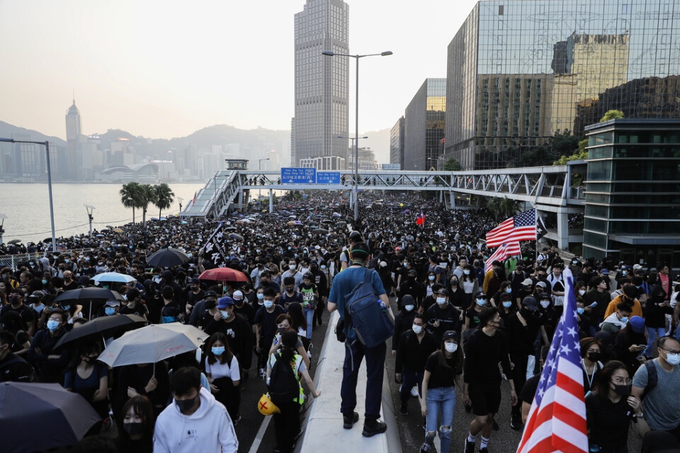 Nya demonstrationer väntas i Hongkong på söndag sedan polisen beviljat tillstånd för protesterna.