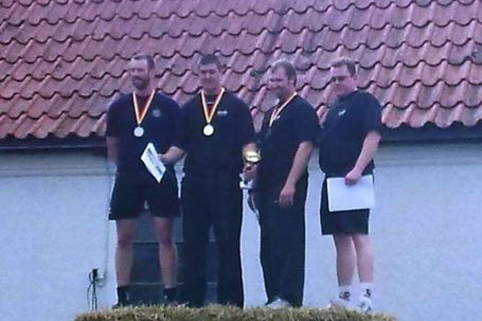Samtliga fyra pristagare i VM i halmbalsrullning. Fr v, Ola Westerlind, Otto Hälje, Ola Schön, Torbjörn Eriksson