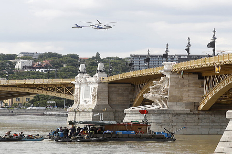 Sökinsatsen pågår ännu efter förra veckans båtolycka i centrala Budapest. Ännu saknas 15 personer.