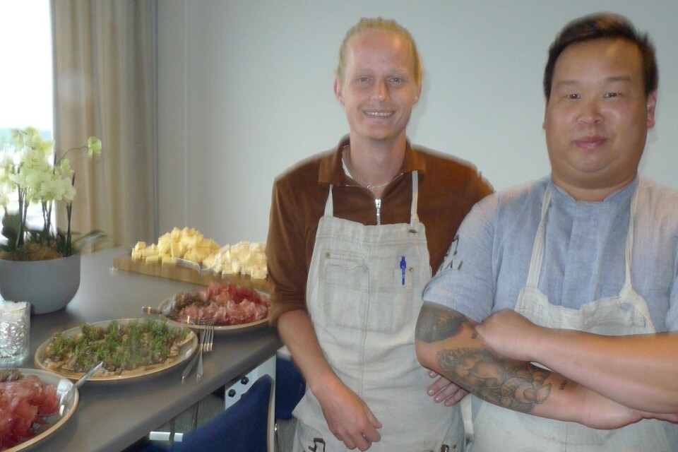 Restaurang SKAI levererade mat och dryck. Här Johan Carlsson och Jonas Truong.