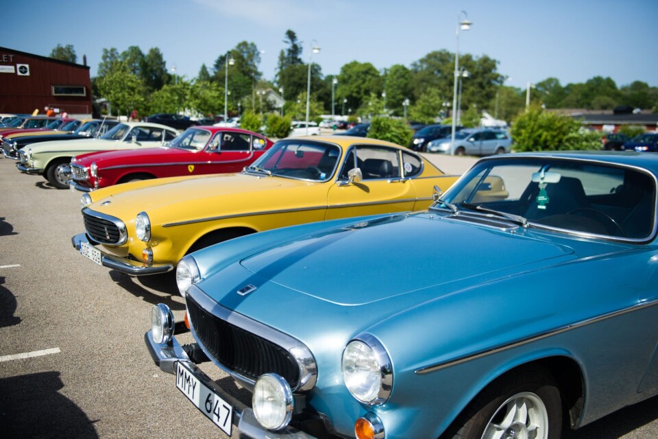 Ett 120-tal klubbmedlemmar kom körande från hela landet i sina välpolerade Volvo P1800. Sportbilen tillverkades mellan 1961 och -73 och har blivit en symbol för många bilälskare.