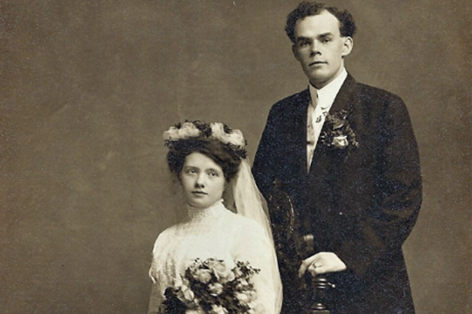 Alma och David Erickson på bröllopsdagen i Jamestown, NY, 1910.