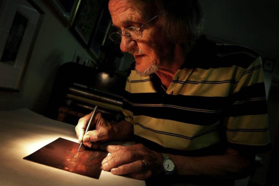 Arne Siggelin hämtar gärna motiv från sitt älskade Gotland i sin koppargrafik. Varje plåt tar upp till 40 timmar att framställa.