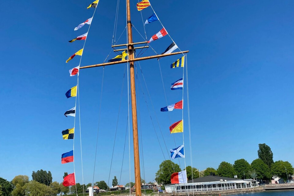 Flaggspelet på plats i Borgholms hamn.