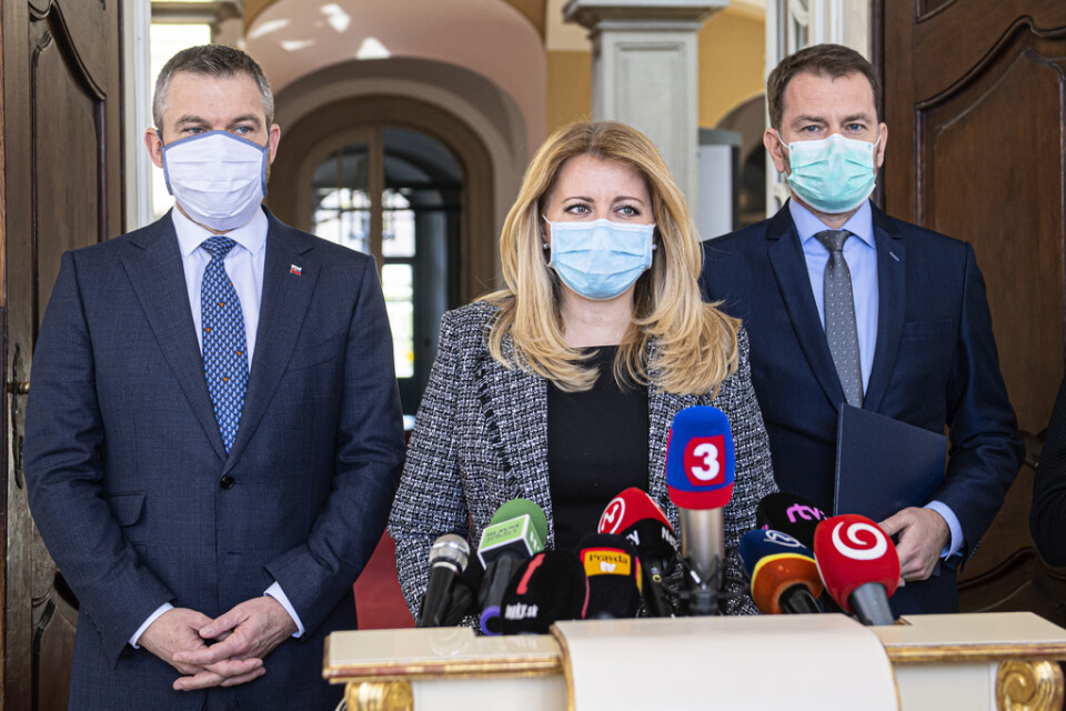 I Slovakien bär presidenten och andra högt uppsatta politiker munskydd vid pressträffar. Arkivbild.