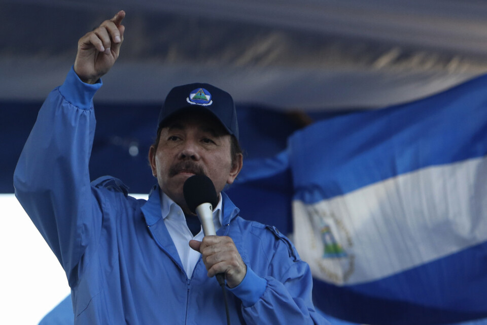 En oppositionsgrupp, som kräver att Nicaraguas president Daniel Ortega avgår, säger sig ligga bakom flera explosioner i helgen. Arkivbild.