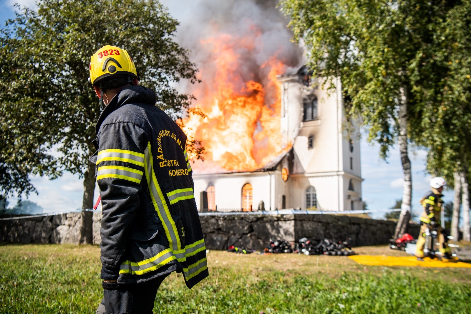 Under lördagen den 3 september brann Viås kyrka ner till grunden.