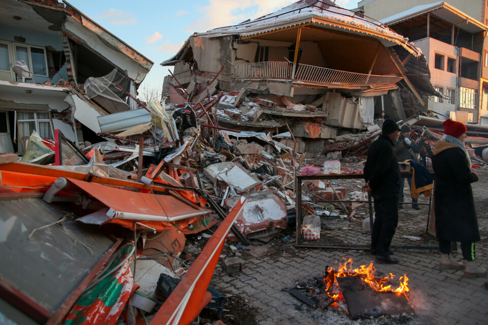 Invånare i drabbade städer, som i Golbasi i södra Turkiet, har akut behov av sjukvård, sanitetsinrättningar och stöd till infrastruktur efter jordbävningskatastrofen.