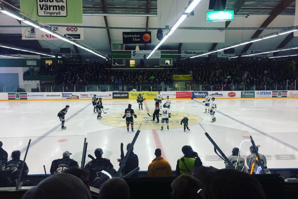 Hockey i Nelson Garden Arena. Foto: Emma Koivisto