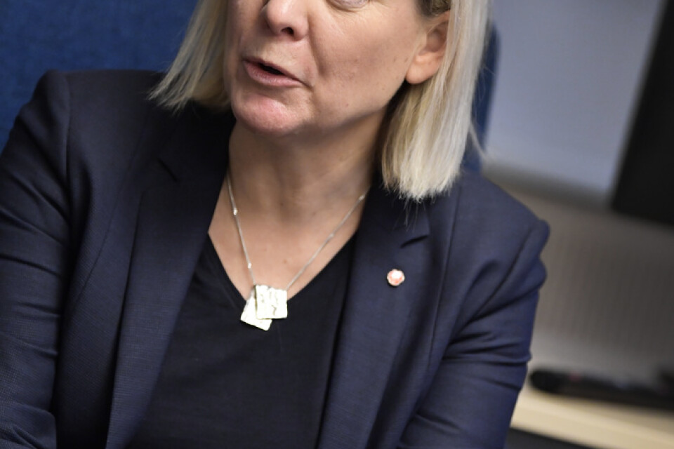 – Det är klart att finanspolitiken ser annorlunda ut än om vi hade haft en ren socialdemokratisk regering, säger finansminister Magdalena Andersson (S)