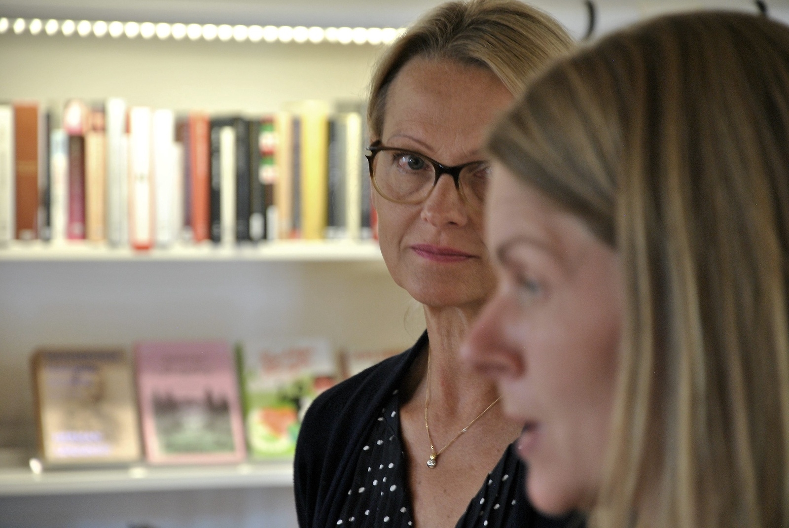 Heléne Fritzon besökte Osby bibliotek i höstas, då som migrationsminister. Arkivbild