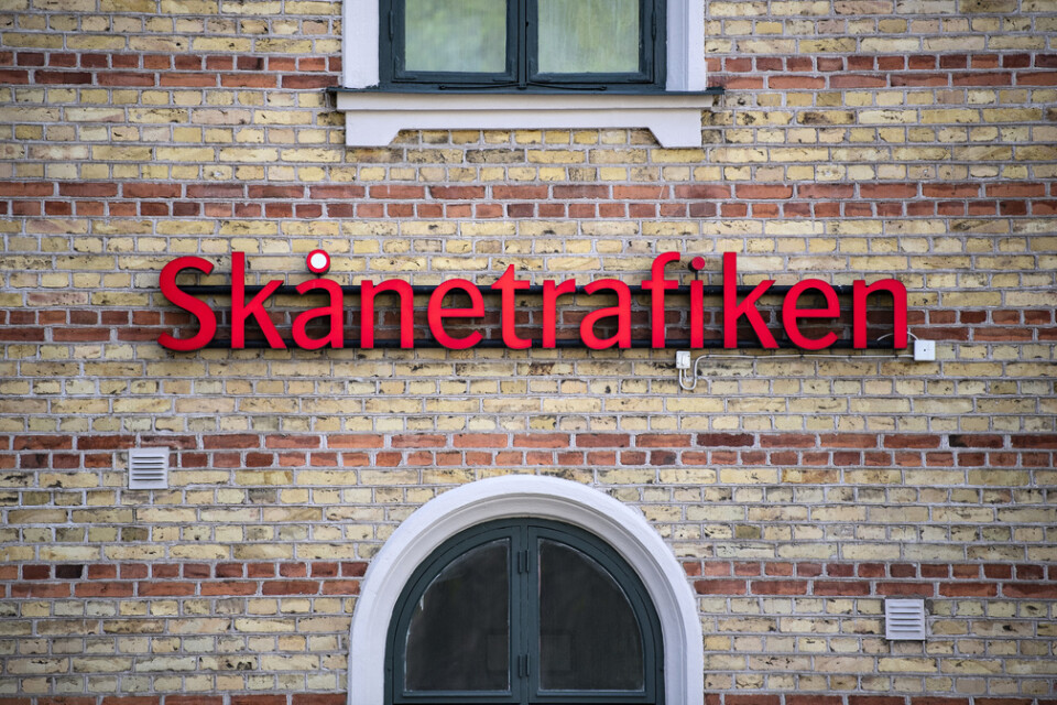 En kvinna som varit anställd på Skånetrafiken åtalas för trolöshet mot huvudman sedan bolaget betalat ut totalt 160|000 kronor för ersättningskrav som hon själv hittat på. Arkivbild.