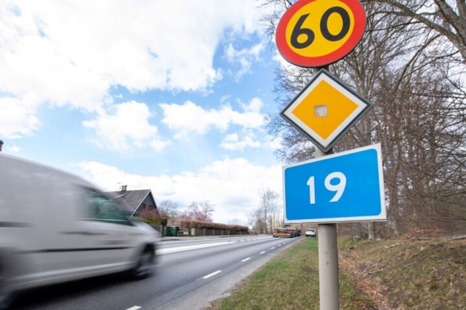Väg 19 ska bli 100-väg (2+1) från Bjärlöv till Broby, med 100 kilometer i timmen (utom i Hanaskog och Knislinge). Kostnaden blir 412 miljoner kronor. Byggtiden är satt till två-tre år.