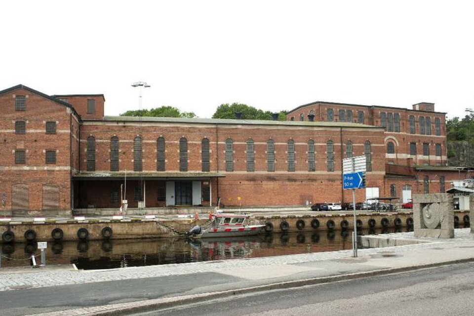 Bilfabrik. I det gamla Sockerbruket i Karlshamn sattes karosserna till Duetten ihop under större delen av femtiotalet.