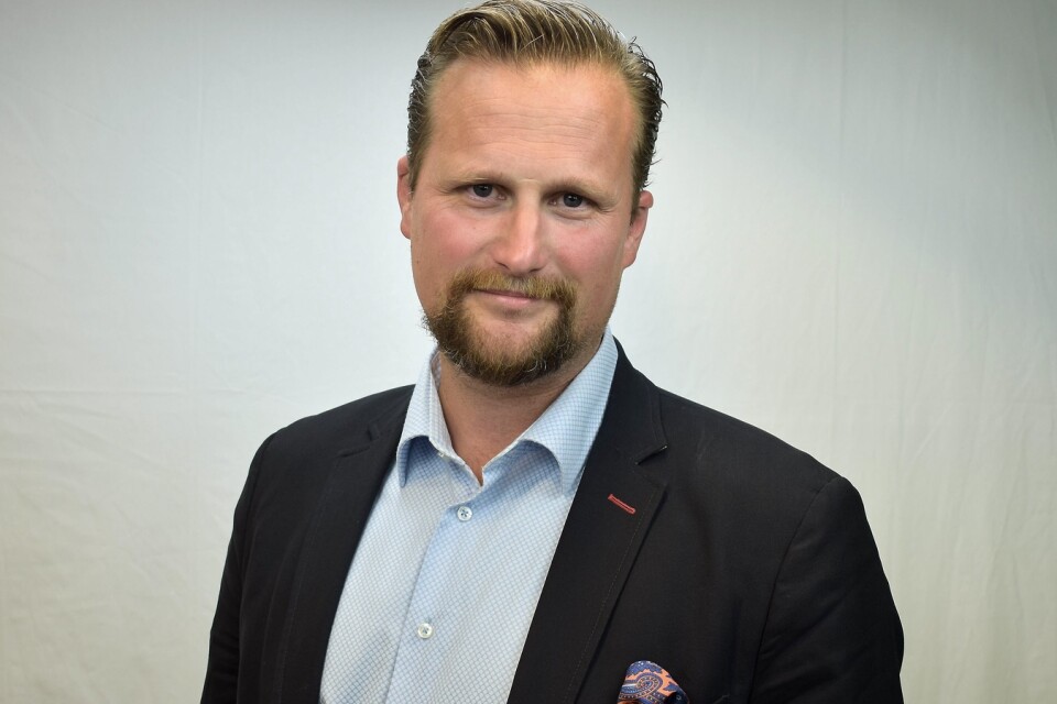 Carl-Johan Sonesson är 40 år och har varit ledamot i regionfullmäktige sedan starten 1 januari  1999.                 
  Arkivbild