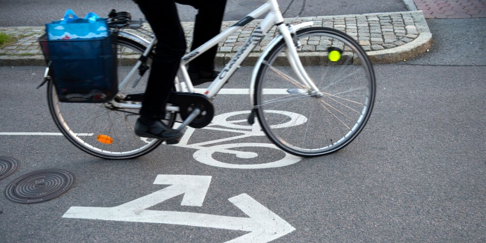 Förslag: Förläng cykelväg och skynda på med fiberutbyggnad