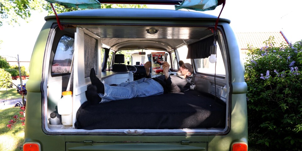 Patrik gjorde om folkabussen till en campingbil: ”Speciellt”