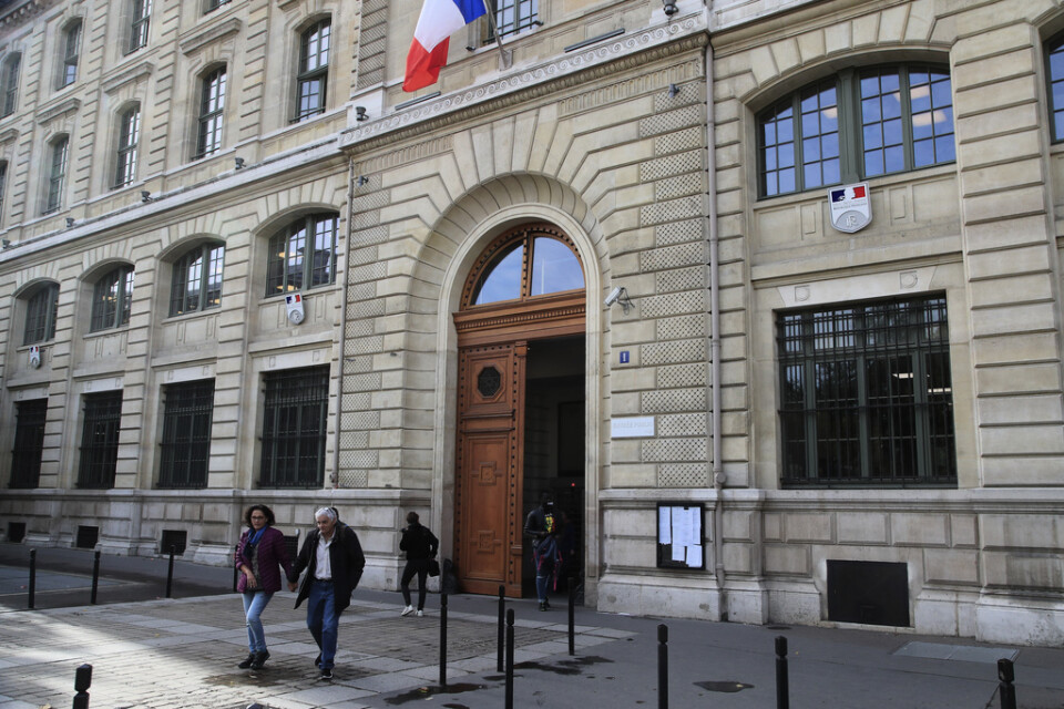 Polisstationen i centrala Paris, dagen efter attacken.