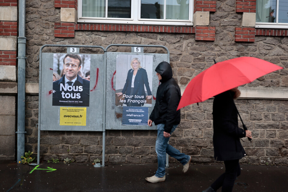 I vårens presidentval vann Emmanuel Macron mot Marine Le Pen igen, om än med lite mindre marginal. I parlamentsvalet utmanas presidenten främst av en ny allians mellan vänsterpartierna. Arkivbild.