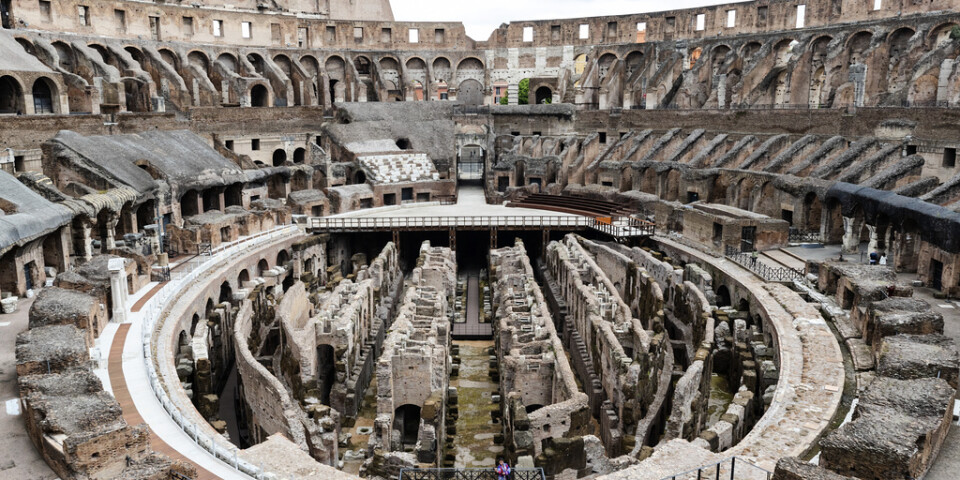 Colosseum var romarrikets skådeplats för strider mellan vilda djur, avrättningar, gladiatorspel och teater med en kapacitet på runt 50|000 åskådare. Arkivbild.