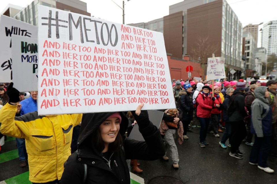 Från en demonstration i Seattle, USA i januari i år. Det är främst i USA och Sverige som Metoo-engagemanget har varit stort, men rörelsen sprider sig fortfarande.