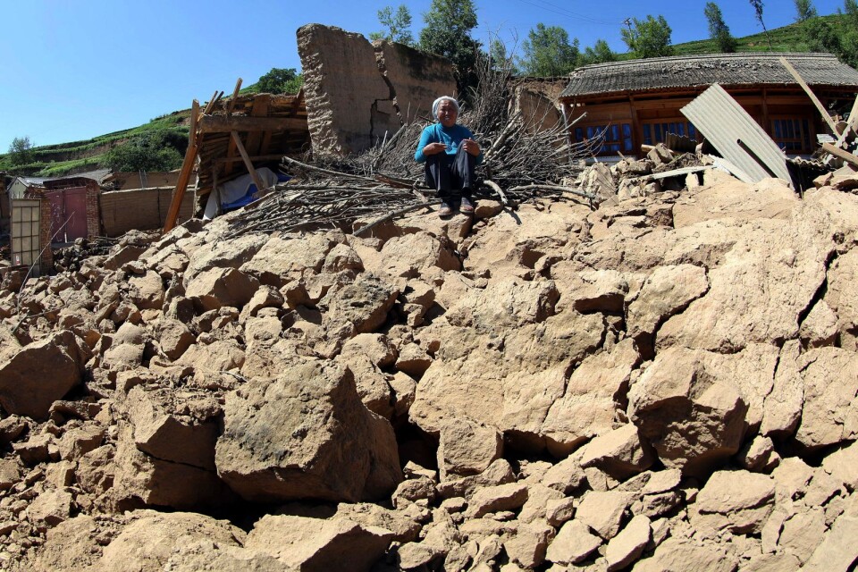Kina är ett jordbävningsdrabbat land. Här syns ett raserat hus efter ett skalv 2013 i Gansu-provinsen. Arkivbild.