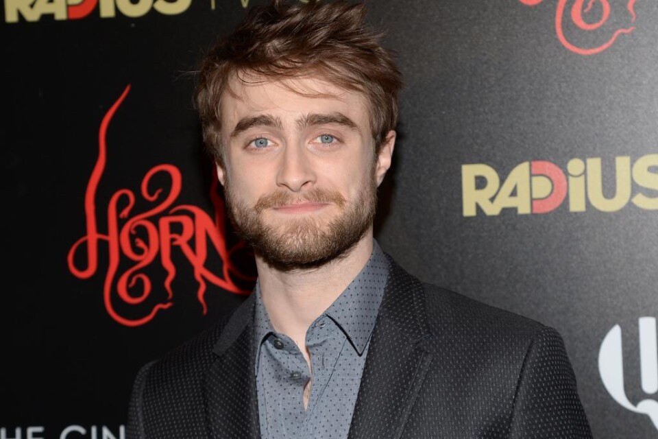 Harry Potter stjärnan Daniel Radcliffe är en riktig bolmare - men positivt grupptryck ska få honom att fimpa för gott. Det hoppas i alla fall A non smoking generation som startat kampanjen Grupptrycket där svenska ungdomar genom en namninsamling trycker