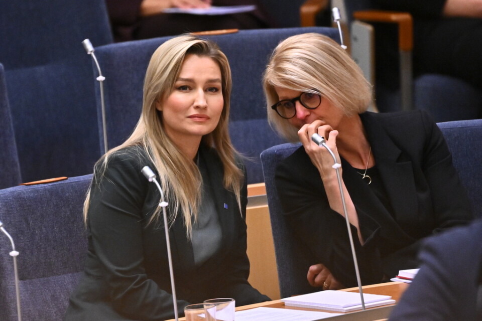 Energi- och näringsminister Ebba Busch (KD) och finansminister Elisabeth Svantesson (M). Arkivbild.