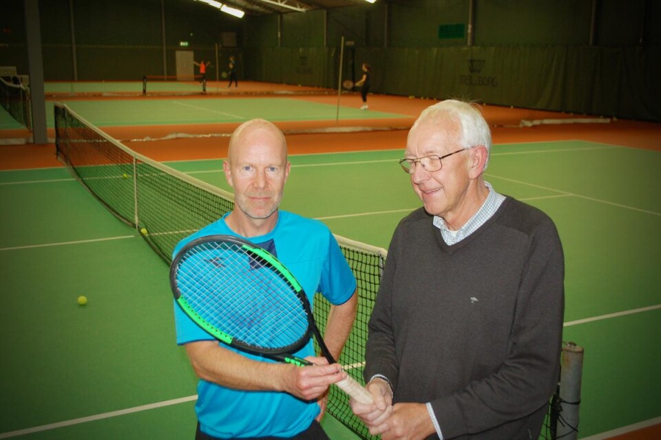 Chefstränare Anders Månsson och Trelleborgs tennisklubbs ordförande Jan Paulsson. Foto: Peter Lindgren