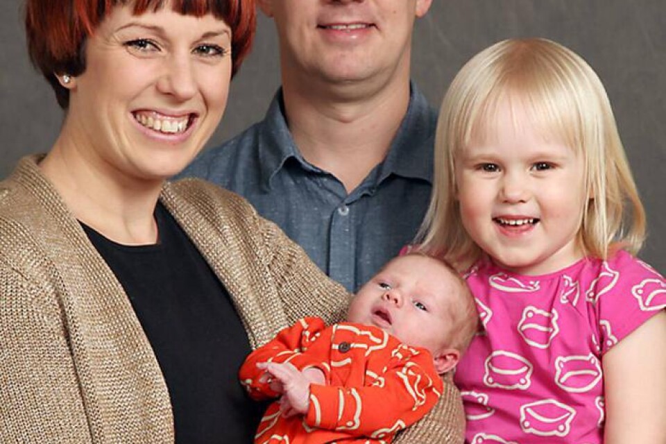Ida Mauritzson och Fredrik Karlsson, Karlshamn, fick den 19 mars en dotter Saga som vägde 3 465 g och var 51 cm Syskon Ellen.