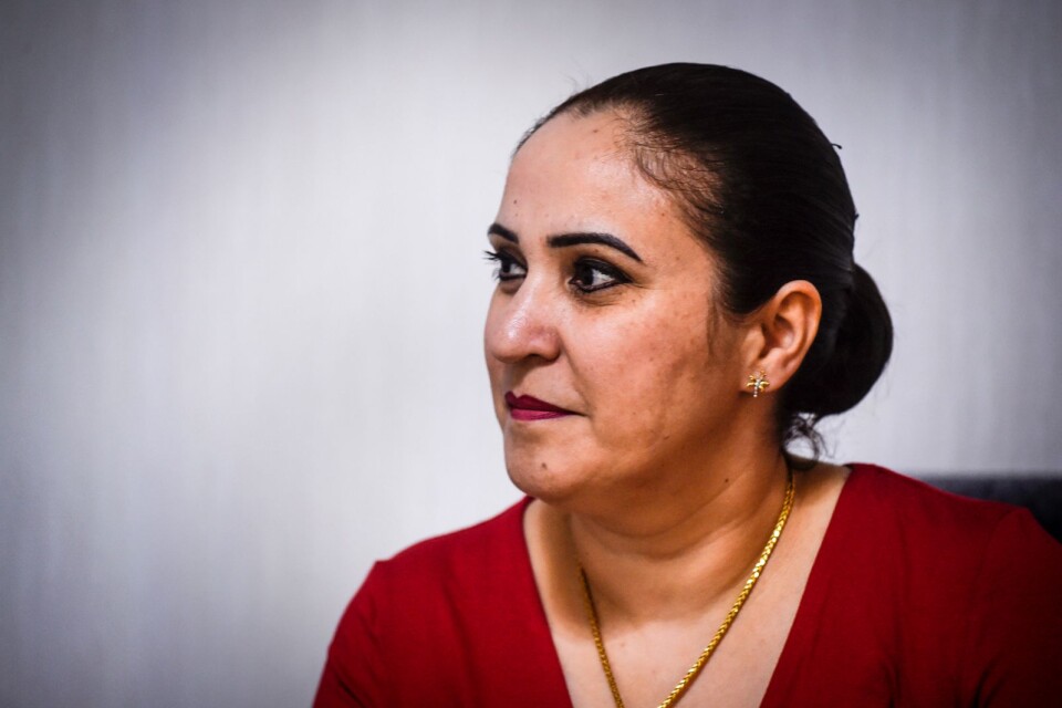 Thania Hayawi kom till Sverige ett år innan övriga familjen. Hon väntar fortfarande på sitt beslut om medborgarskap.  ”Att ha svenskt medborgarskap betyder mycket för oss”, säger hon.