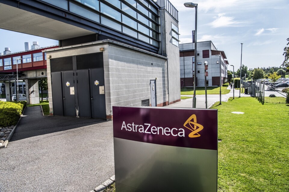 Läkemedelsföretaget Astra Zeneca har fått leveransproblem och kommer till att börja med att leverera lägre volymer covid-19-vaccin till Europa. Arkivbild.