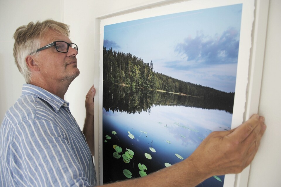 Det är vernissage på söndag, 10 juni, för Sven Persson utställning Närproducerat landskap med bilder från Göinge.