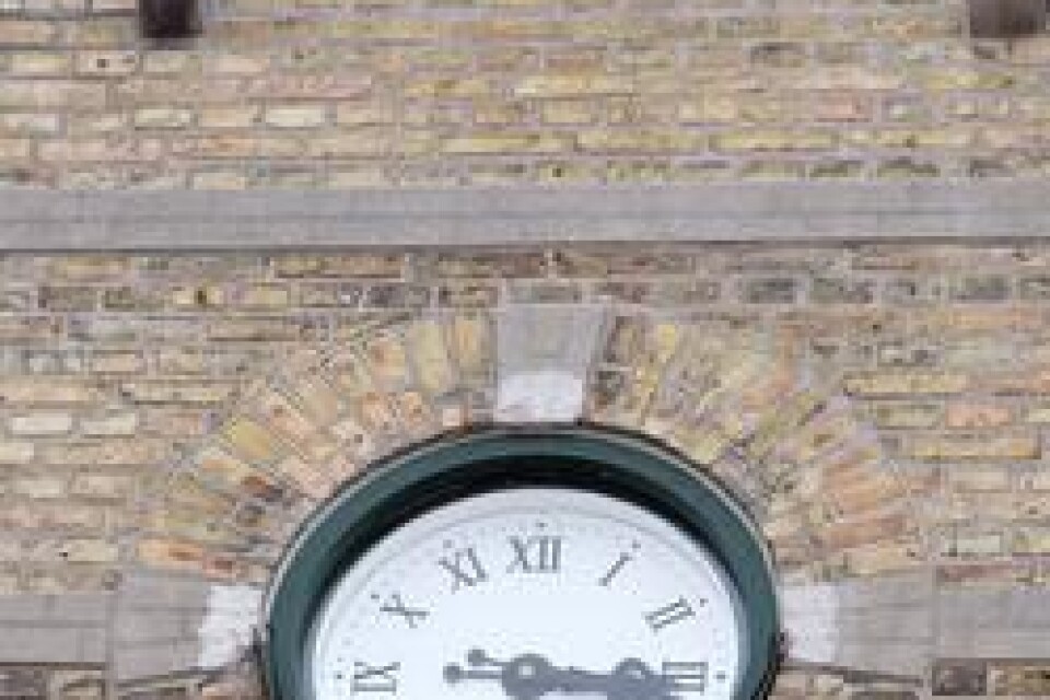 Klockan från 1874 har bevarats och tickar på. Bild: Sprisse Nilsson