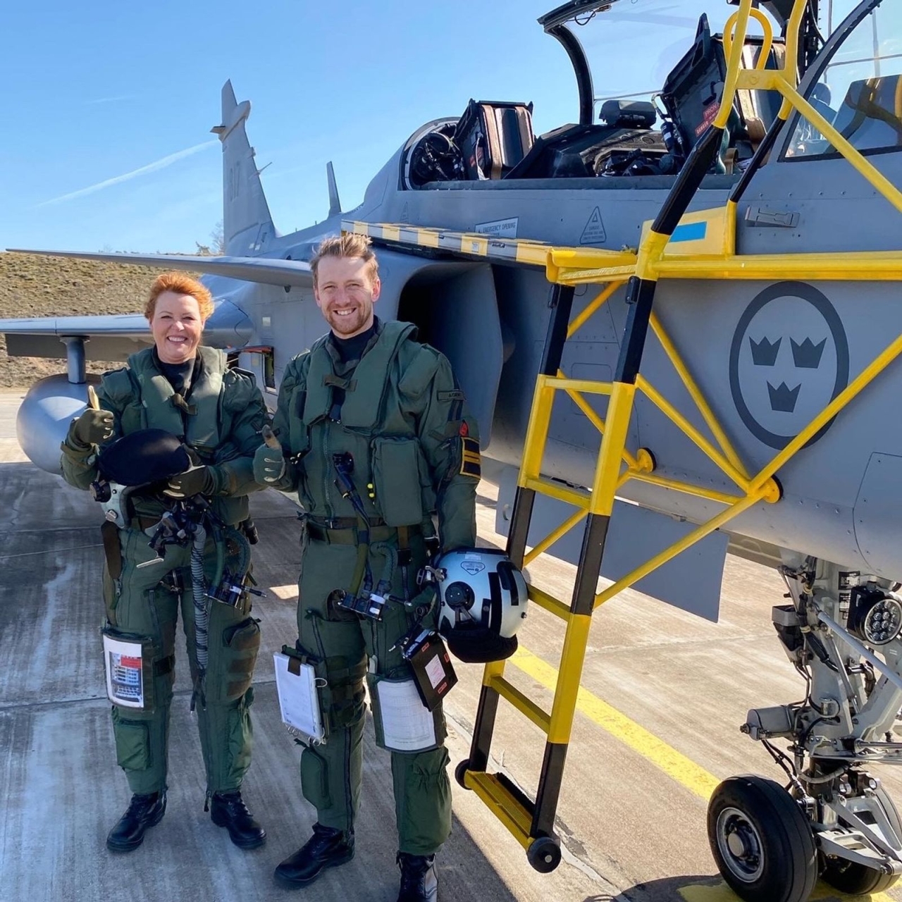 – Vid F17 med stridspiloten Mattias Lindström , när jag fick flyga JAS Gripen tidigare i våras, säger Heléne Björklund.