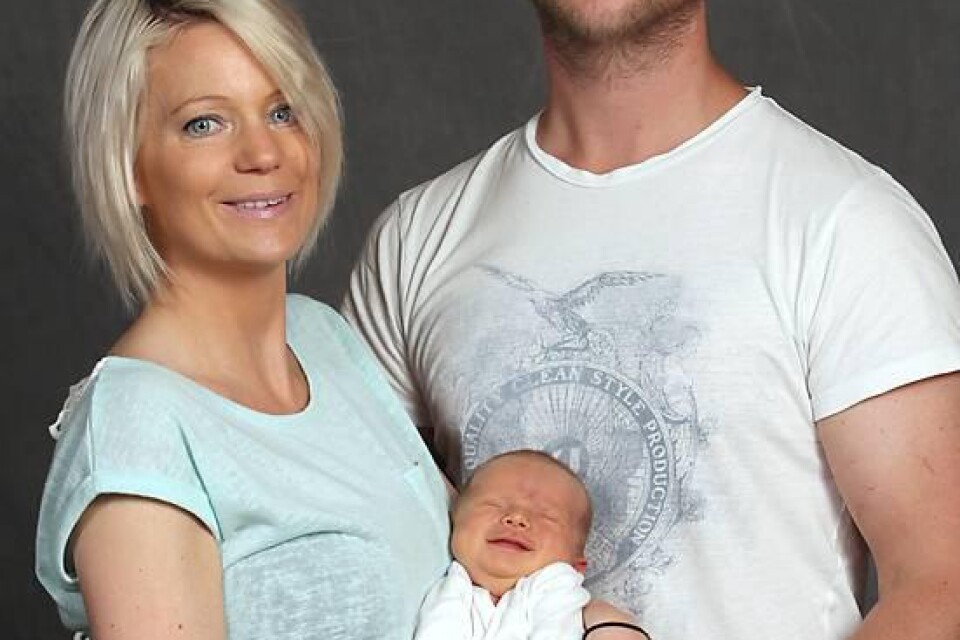 Ann?Sofie Olsson och Viktor Hermansson, Ronneby, fick den 7 maj en son Wilmer som vägde 2 955 g och var 52 cm. Syskon Alva, Ellen.