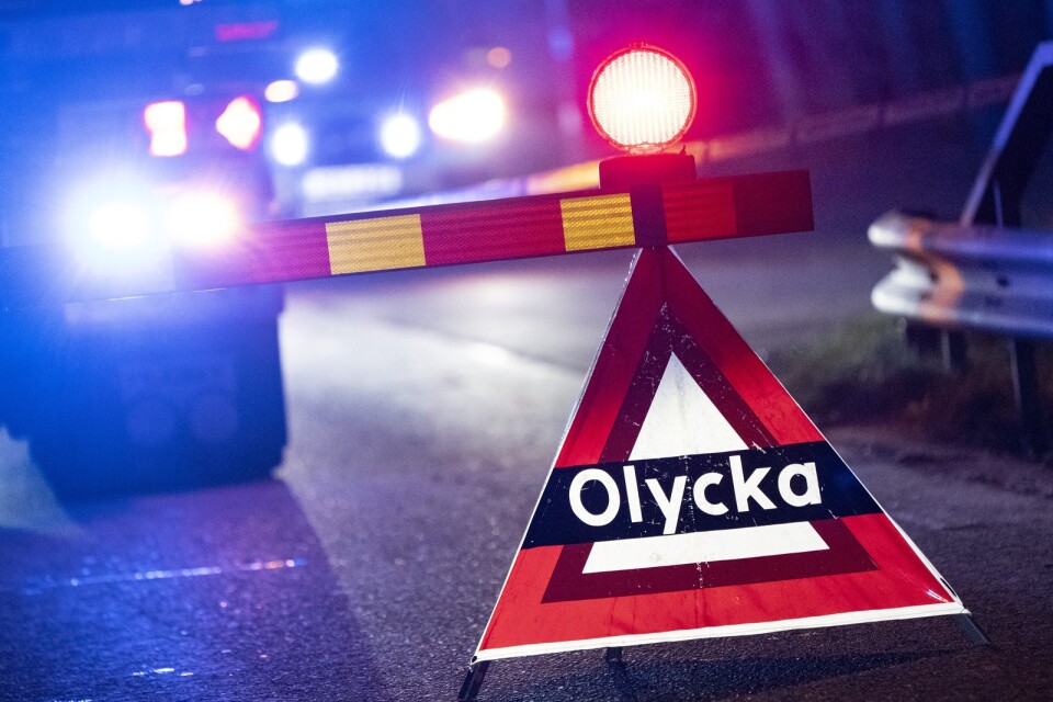 Två personbilar har kolliderat på E4:an strax norr om Bergby i Gävle kommun, enligt Gästrike Räddningstjänst.