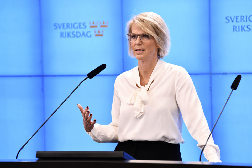 Moderaternas ekonomisk-politiska talesperson, Elisabeth Svantesson, anser att hanteringen av regeringens krisstöd går för långsamt, dessutom är stöden för låga. Arkivbild.