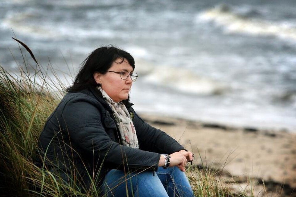 Havet har en viktig roll för Therese Nilsson. Så fort hon har möjlighet vandrar hon längs havet, tänker, gråter och får tröst av horisonten och det ändlösa havet.