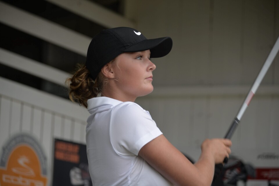 Anna Wallin från Skyrups Golfklubb kan titulera sig som Sverigetvåa i åldersklassen flickor 16 år. FOTO: MAGNUS WAHLSTRÖM