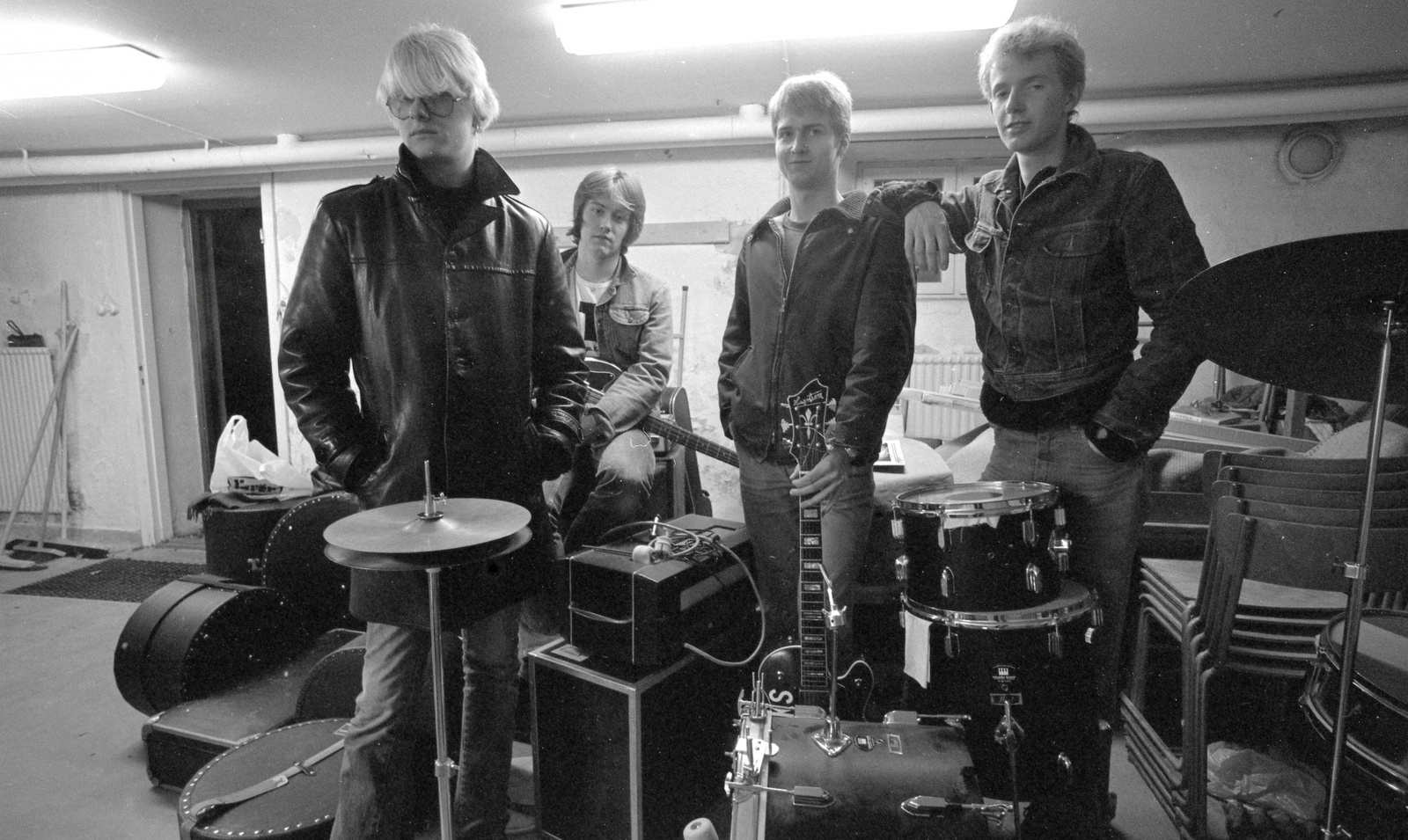 Kriminella Gitarrer, med Stry Terrarie, som gjorde den första svenska punksingeln 1977.