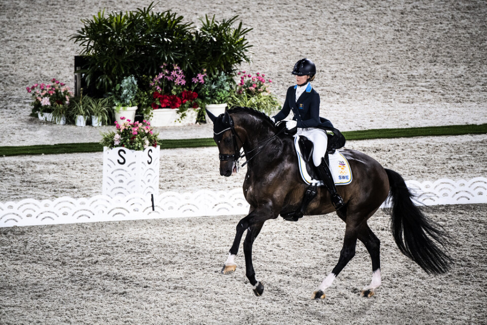 Juliette Ramel på hästen Buriel KH under OS i Tokyo. Arkivbild.