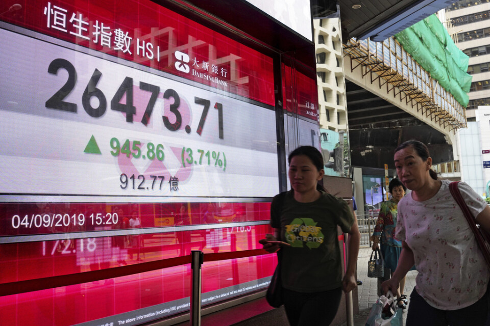 Asiatiska börsindex på grön kvist. Bild från Hongkong i onsdags.