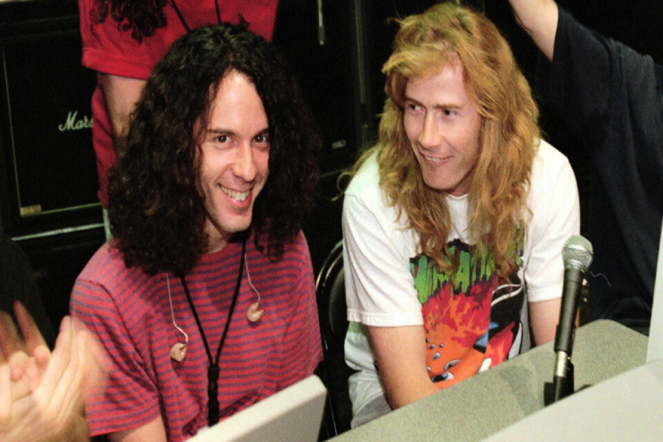 Marty Friedman till vänster och Megadeths sångare och frontfigur Dave Mustaine till höger. Bild från sommaren 1997.
